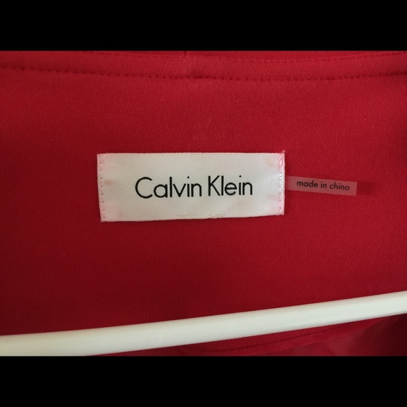 Stunning red Calvin Klein open front jacket. - Picture 2 of 2